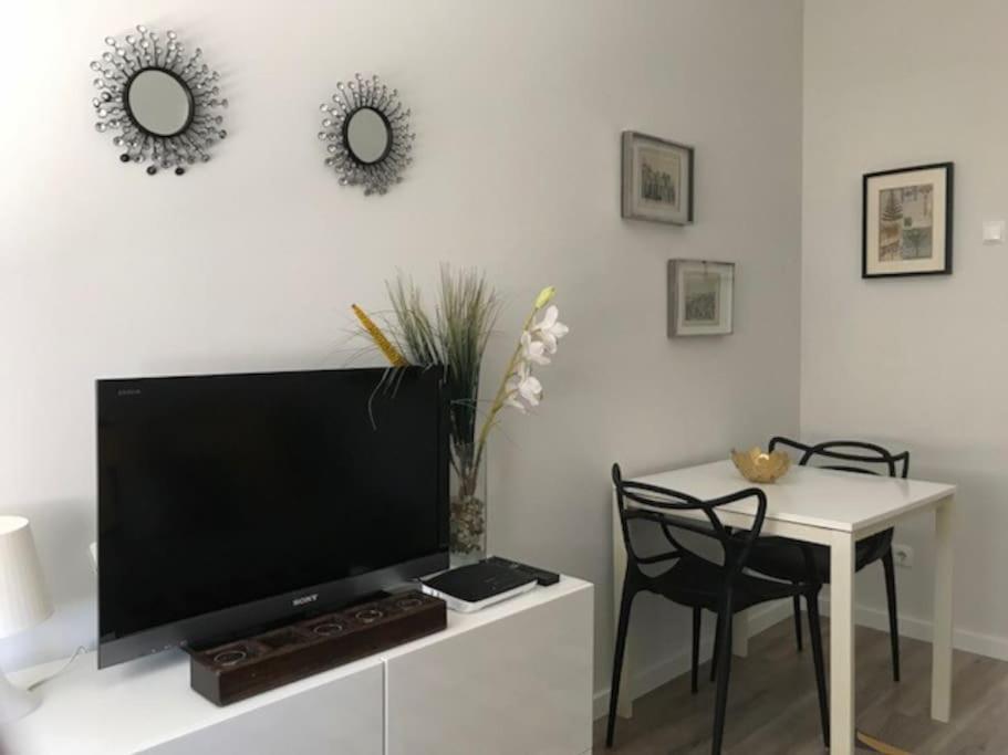 Cosy 2 Bedrooms Apartment In Arroios - Ssl 3A Lisbon Luaran gambar